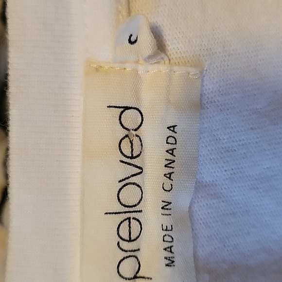 Preloved Recycle ♻️ ♥️ Tshirt - Picture 3 of 6